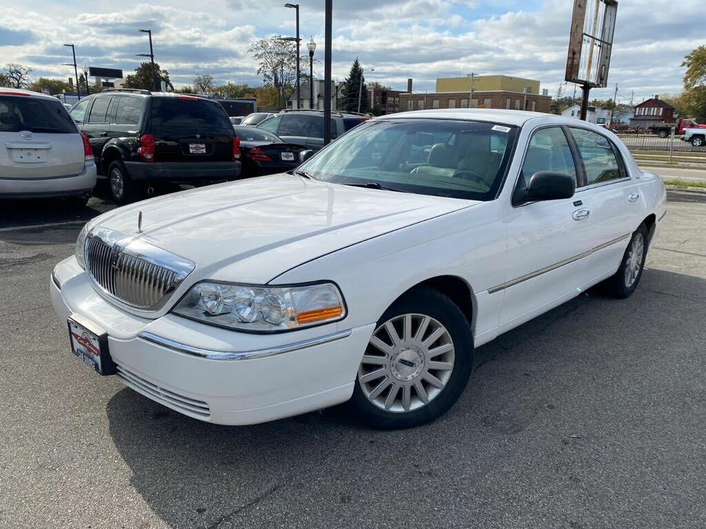 Used 2003 Lincoln Town Car for Sale in Roselle, IL (with Photos) CarGurus